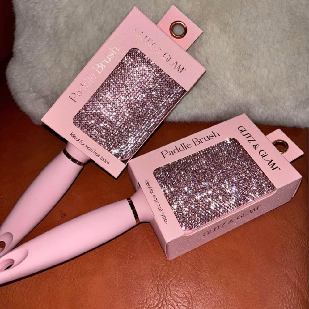 ONLY 1 LEFT - Glitz & Glam bedazzled brush - LIMITED EDITION